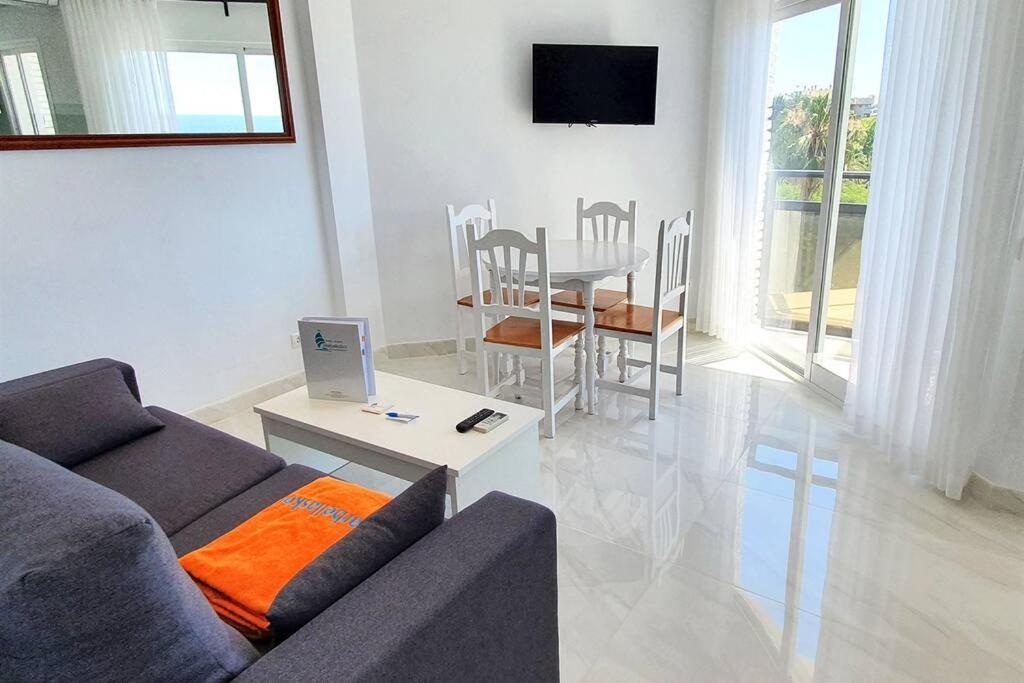 מארבלה Skol 521. Fantastic Studio On The Beachfront For Holiday Rental. מראה חיצוני תמונה