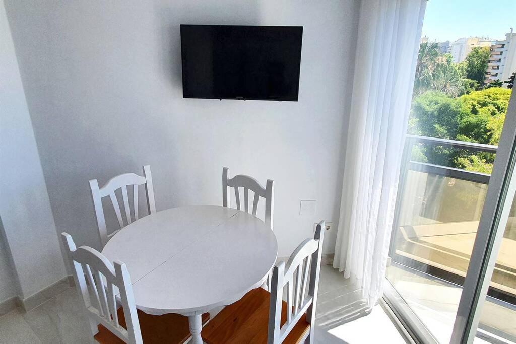 מארבלה Skol 521. Fantastic Studio On The Beachfront For Holiday Rental. מראה חיצוני תמונה