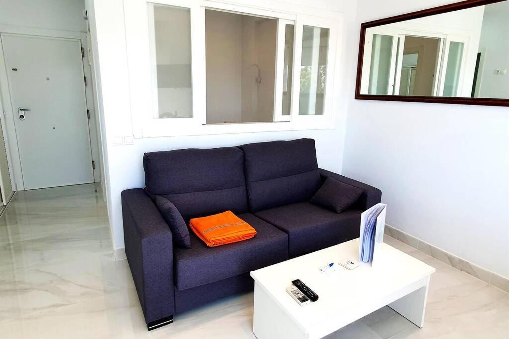 מארבלה Skol 521. Fantastic Studio On The Beachfront For Holiday Rental. מראה חיצוני תמונה